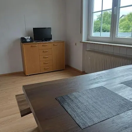- Monteurwohnung *